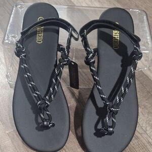 RIHERO Black Knotted Women's Sandals size 8